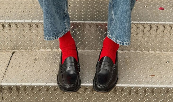 Por qué los calcetines rojos se convirtieron en el accesorio favorito