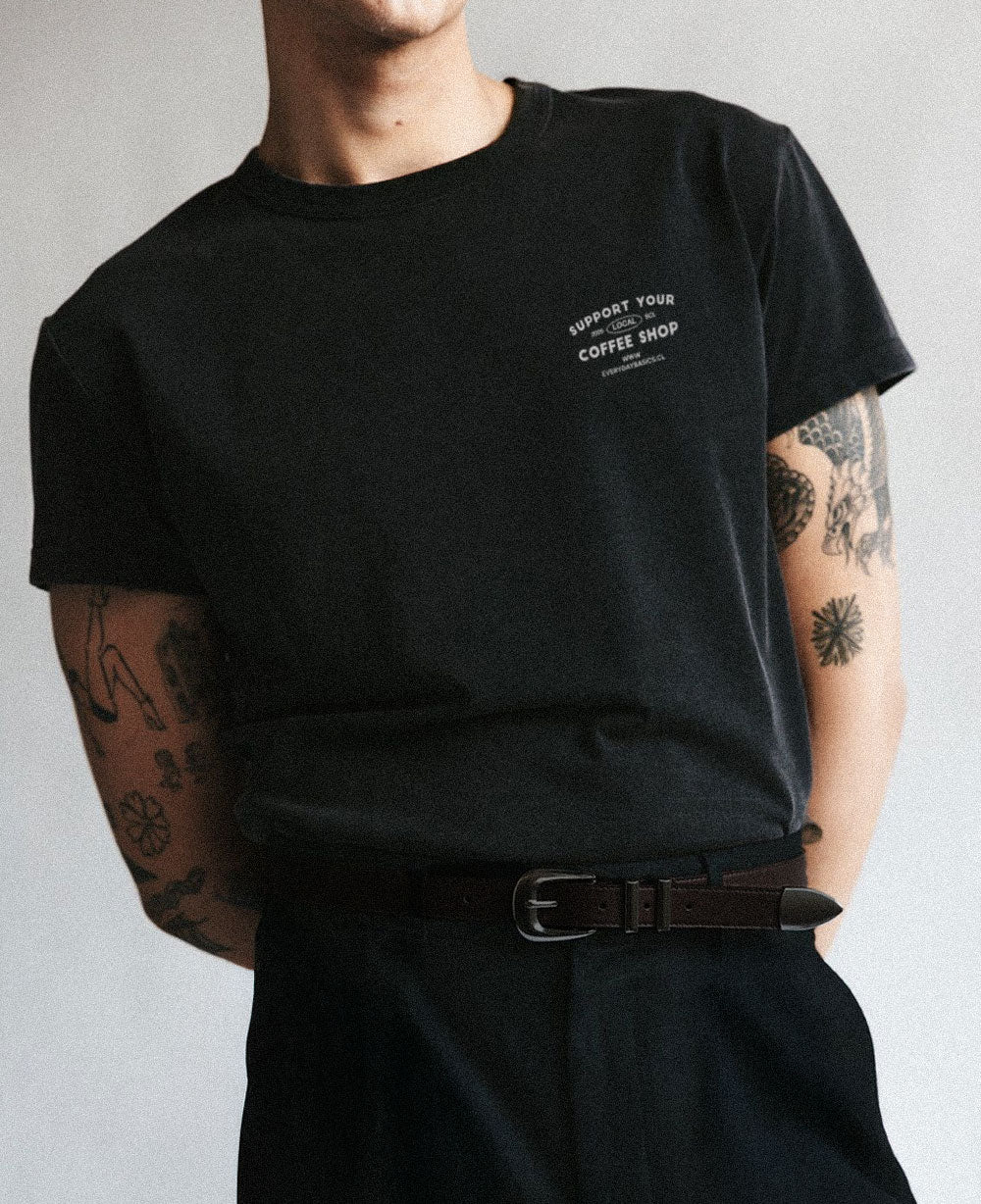 Polera unisex algodón regular fit "Coffee Shop"